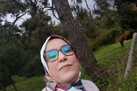 “هي وأنتَ ” قصيدة للشاعرة الأستاذة: حفيظة الفائز